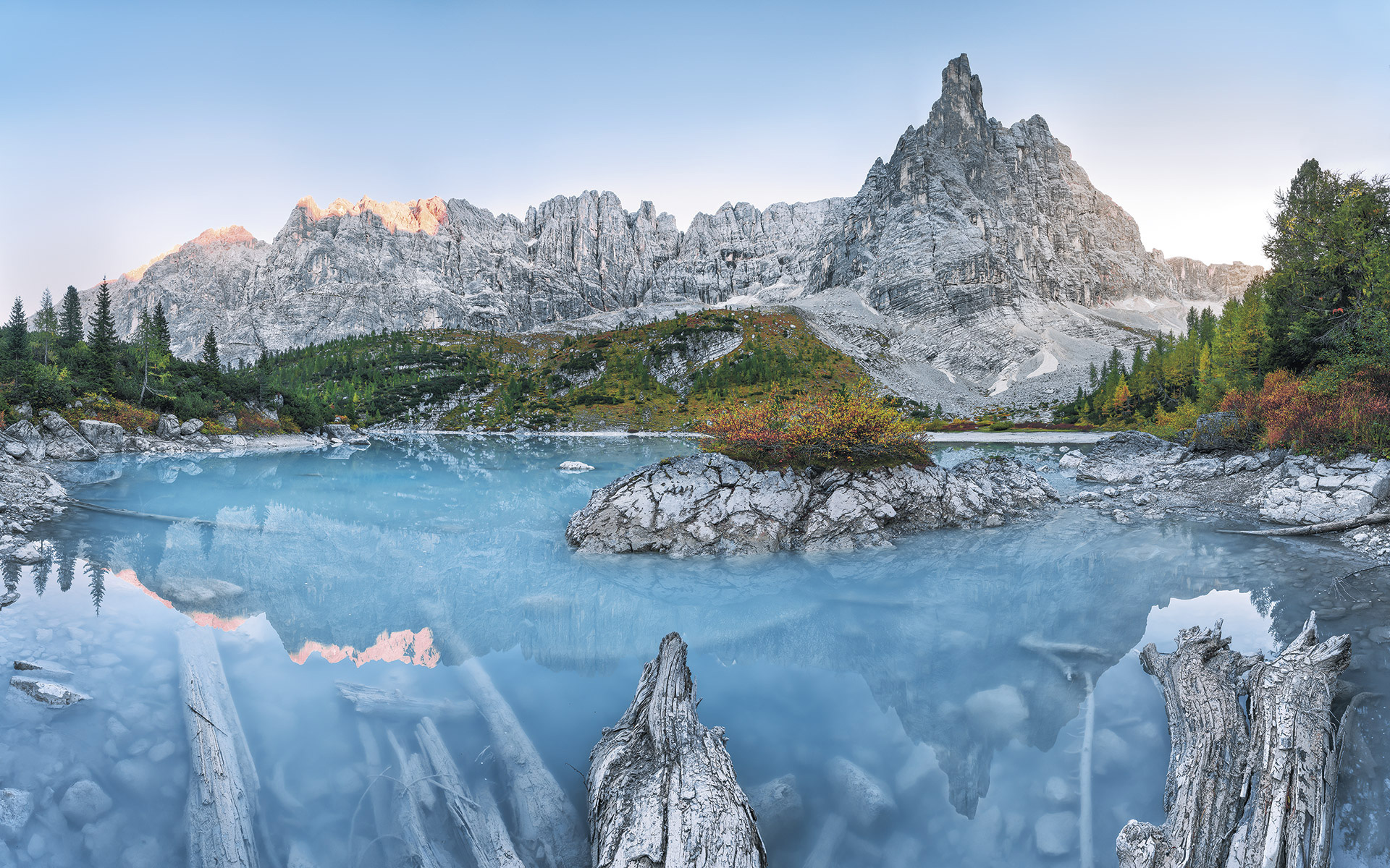 Alpine Treasure – Smukt landskabsbillede fra Alperne